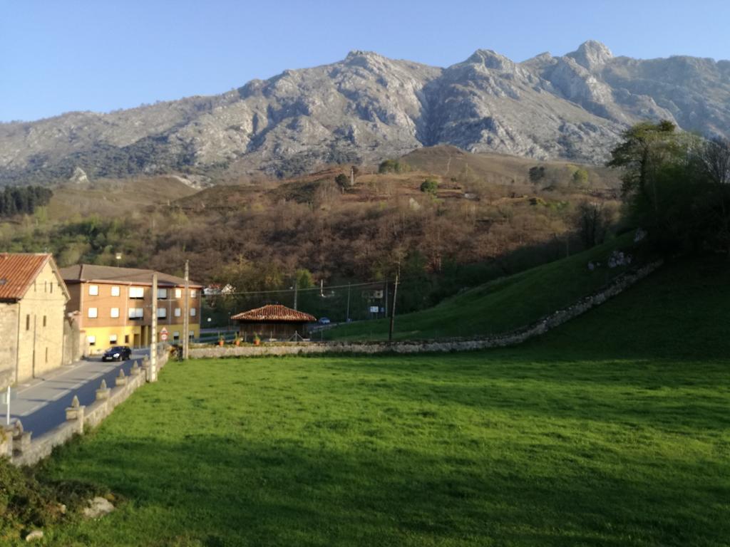 Pension Casano Arenas De Cabrales Bagian luar foto
